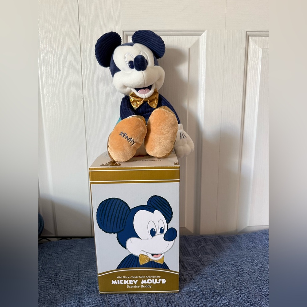 Scentsy buddy- Walt Disney World 50th Anniversary Mickey Mouse